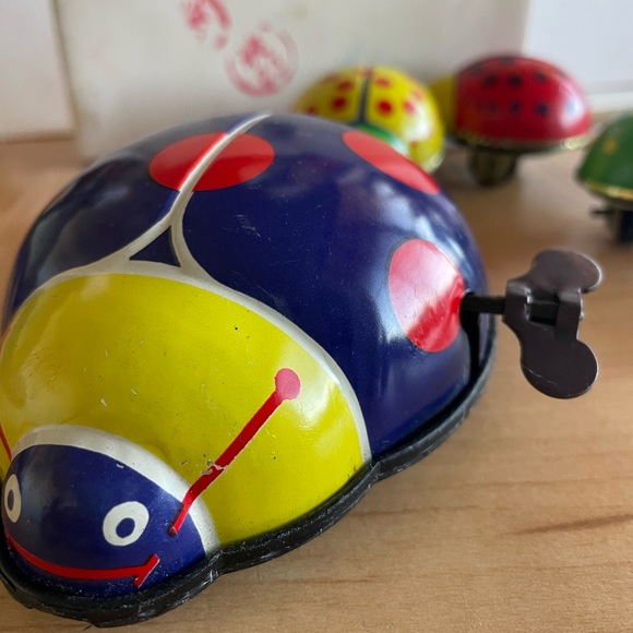 Vintage Tin Toy Lady-Bug Family Parade Wind-Up Collector Toy Blic 1970s - Picture 12 of 14